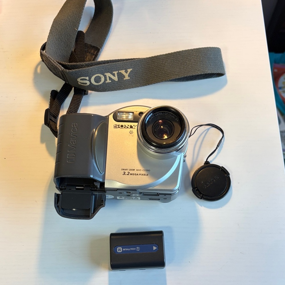 Sony Gray Digital Camera with Strap, MVC - CD 350